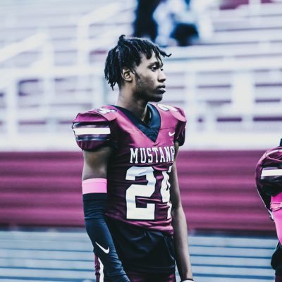 #24 {6’0 160} {DB} Maple Heights High School C/24 { 40 time : 4.58 with a 3.2 GPA #2163198521