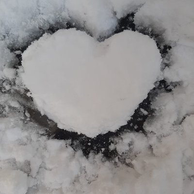 kadiroztop's profile picture. LOVE