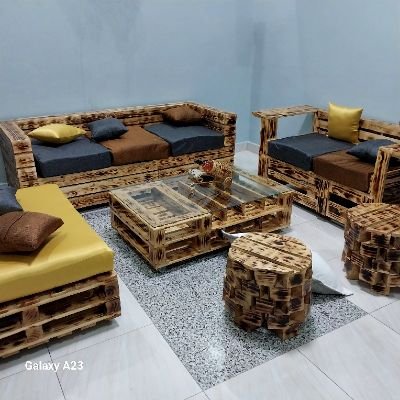 imaze muri WoodMuda pallet furniture RWANDA twabaZaniye udushya ibikoresho bitwitse (WoodMuda pallet product tv niyo channel yacu njyaho ubirebe