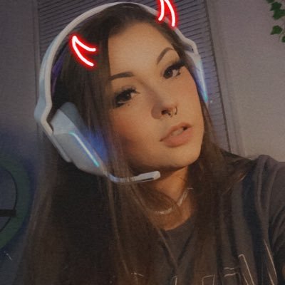18+! she/her. Twitch affiliate and spicy content creator 😇🥰🌶️ Follow me here for all things gaming and streaming related 🖤