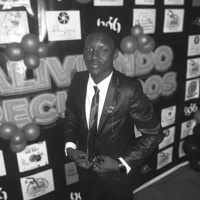 ❤liverpool fc.
❤badminton🏸
❤messi                                   
❤Fan of Good music🎶.
 999🖤🕊(juice wrld addict).
#unilorite