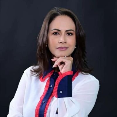 Quisqueyana🇩🇴 con orgullo, Peledeísta💜⭐ y Escogidista 🦁 Residente en el Viejo Continente 🇪🇺