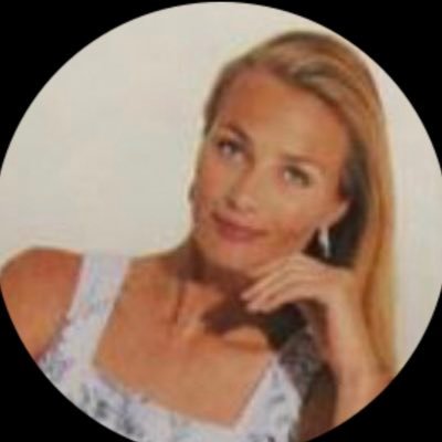 Samanthacea's profile picture. No original content but I repost info you should see. Engagement farmers are on mute