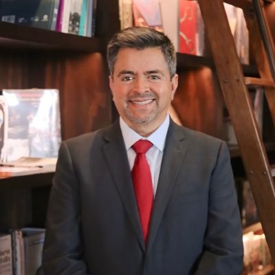 RSantillan_F's profile picture. Presidente del @cceemich l     Expresidente de Canadevi Michoacán