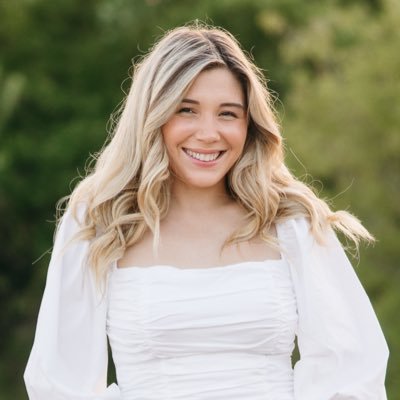 AliciaSidey's profile picture. ⭐️ Dallas Stars Ice Girl 17-23 💚 👩🏼‍💻MerchandICE girl 📍 Dallas, TX 💍 Married 👩🏼‍🍼ELLERIE’S MOM