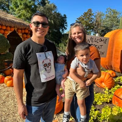 mostly just tryna make people laugh & save some lives. Eddie, Ezra & Magdalena have my heart.