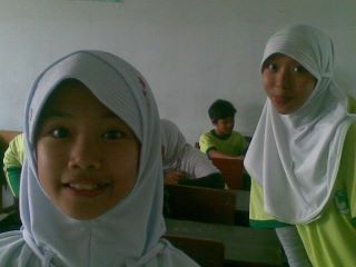 sarahsitimaesya's profile picture. hello friends, I'm sarah ;) follow and mentions me.. Nanti pasti aku follback hehe :) salam kenal .. ♪♪   
I ♥4 SYTPL

http://t.co/vlGcq2UpPj