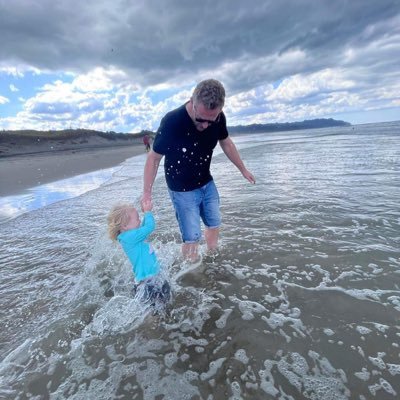 TonyWrightNZ's profile picture. Proud father to Zoe, cinema & music nerd, occasional military historian