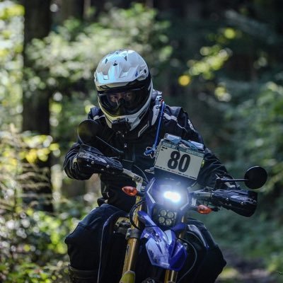 軍幕ソロキャンパー⛺️WR250Rをラリー仕様にして楽しんでます。