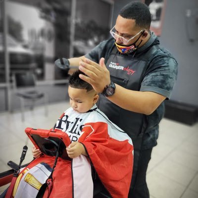 Professional Barber from Puerto Rico /Houston Astros Barber (2014-2018) / StrikeZone Barbershop Owner since (2018)