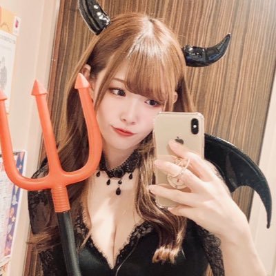 しらいみほです。お仕事で歌ったり趣味でアニソンカバーしたりしてます。たまに司会もやります。2.16鶴見GIGS 4.12秋葉原クラブグッドマン 川崎CLUB CITTA' トリフェス8年連続出場 楽器はピアノ三味線エレキギター ちょこ女Vo.(@cho_co_jo) ex.ピンチ・レディー
