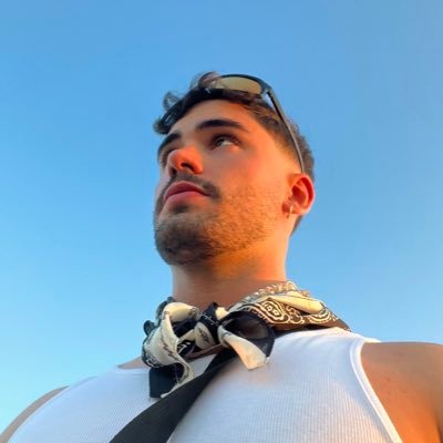 d_grazzy's profile picture. If you are reading this es demasiado tarde