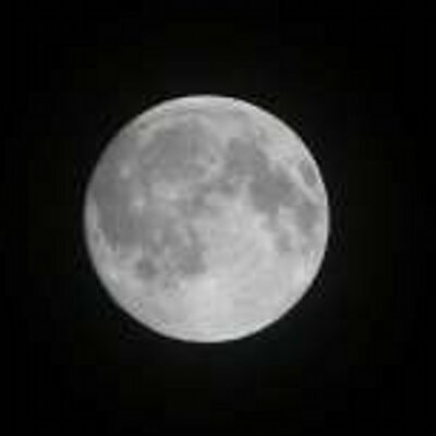 LUNACY_LUNATIC's profile picture. 小説「嵐が丘･不夜城･白夜行」が好き!SLAVE歴30年以上!!KATE BUSH･SARAH BRIGHTMANが好き!