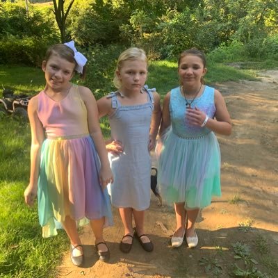 poohgirl2821's profile picture. 