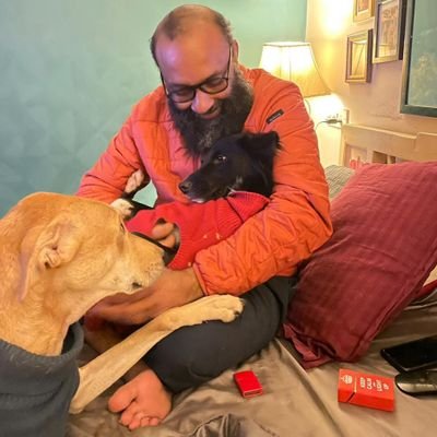 Nawab_is_naked's profile picture. Dog chasing cars