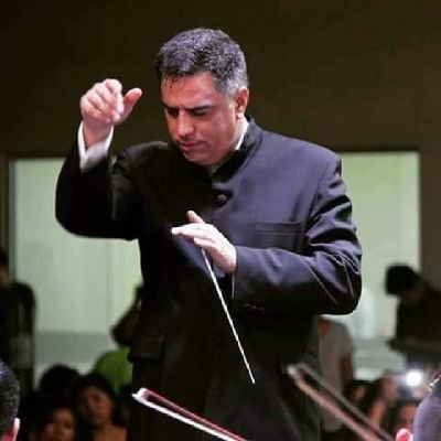 Director de Orquesta/Compositor