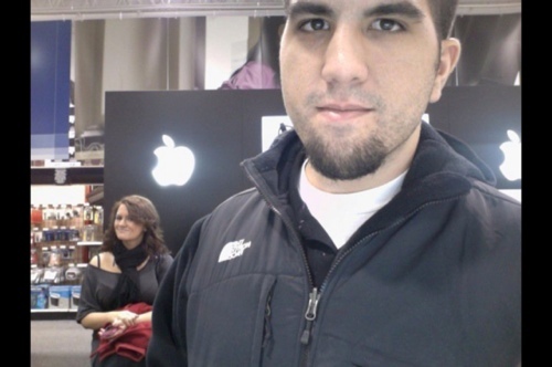 Bulls fan, Apple Fanboy, and not to mention I follow back. #teamfollowback, #iFollowback #1000aDay #F4F
