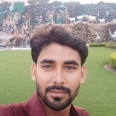 काग़ज़ो पर लिख के जो जाया कर दु मैं वो शक्स नहीं वो शायर हूँ जिसें दिलो पर लिखनें का हुनर आता है ...
💖 महादेव🌹 !!!