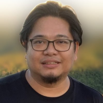 macoy's profile picture. If geek is the new cool, learning must be the new fun.