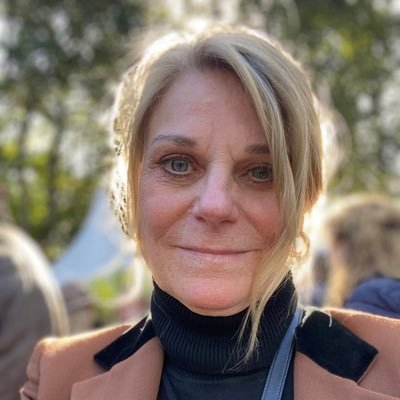 Trotse moeder van 3 kids, oma van Jack, Lily en Floris, happy met Freddie, baasje van Guusje Projectmedew. Gemeente Enschede.