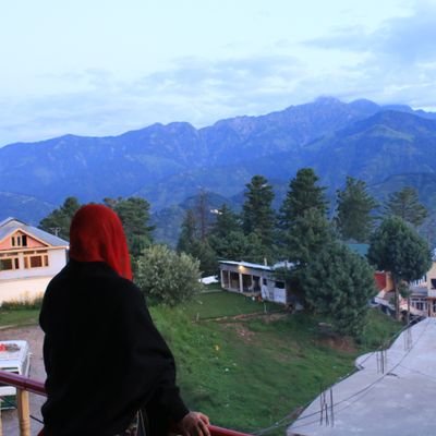 SaharAbid4's profile picture. Follow Back 💯