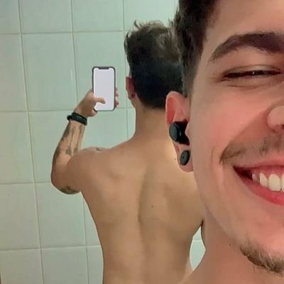 tentei fugir dessa área mas não consegui: programador 💻 | Vivo minha vida a base de café e cigarro