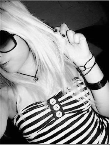 AlfredTullyfko's profile picture. if you want to learn about embroidery this is the place. insights and curated links.