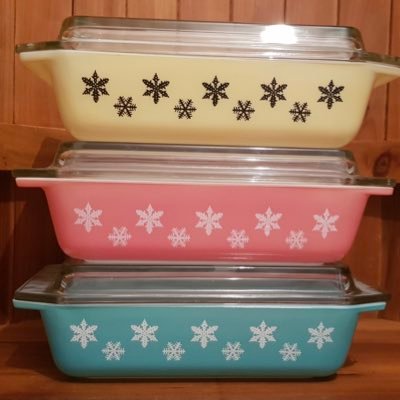 Pyrexpartypixie is the online home of vintage Pyrex, we select the finest examples of vintage Pyrex for our Etsy shop.