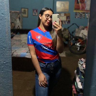 Profesora de danza💃🏻Ingeniería Comercial📊UCP. Hincha del más popular💙❤️