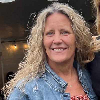 TurekCheryl2's profile picture. wife of former Marine, raised kids now parent caretaker. Small life conservative but listen to opposing viewpoints. just plain jane opinions.  Leery of DMs