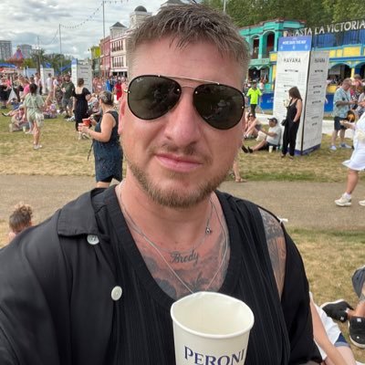 Thegooner27's profile picture. Life long Arsenal fan of 40 years, Silver Member, regular at the Emirates and Highbury. love watching and playing football.