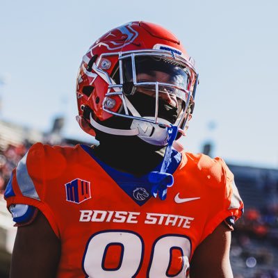 St Thomas Aquinas||Class Of 2023|| 3 ⭐️ Wide Receiver 💛💙🙏🏾 6’0 175 @BroncoSportsFB commit 🟠