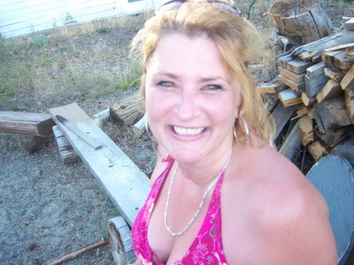 I am a woman who keeps it real regardless of how you feel,makes life good, with no regrets and love everybody in it..a lover of gardening, animals,wine,freinds.