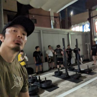 横浜/代官山でストロングマントレーニングの練習会を開いています│CrossFitコーチ│パーソナルトレーナー│軽量級ストロングマン競技者│BIG3からウエイトリフティングまで、バーベルが上手くなりたい方ご相談ください。https://t.co/yZgkeUeYJ7