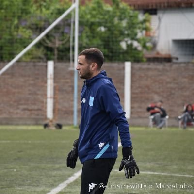 Entrenador de Arqueros/as 🥅
Director Técnico de Fútbol📚