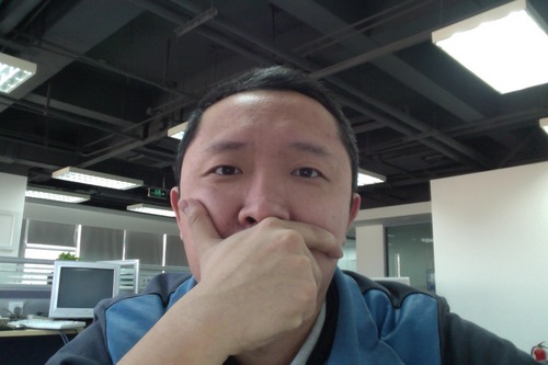 A New Foolish Hungry Man;
A Geek,A Husband,A Father;
Agile,Scrum,Python,Django,Ruby,RoR,Vim,Apple