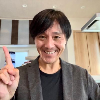 \フォローするとお金と自由が手に入る/人生を望んだ通りに創造する方法を発信|宇宙からサポートされる人生に変える|引き寄せはかんたん・誰でもできる|決める→放置→叶う=望む現実|脱サラ失敗・借金600万円から収入8桁に|宇宙銀行からお金を引き出す方法を完全公開|あなたの人生を必ず好転させます