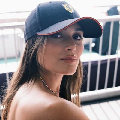 LilianCacher14's profile picture. Soy la versión que tú quieres conocer de mí 💫🥀 Escritora de Fanfics en Whattpad  y de historias en Dreame. 📝📖✨💖