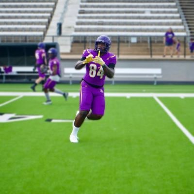 504 baby⚜️ ✈️ TX TE/WR Texas College 💜💛 6’3 225. https://t.co/qjDoxl8qnb.