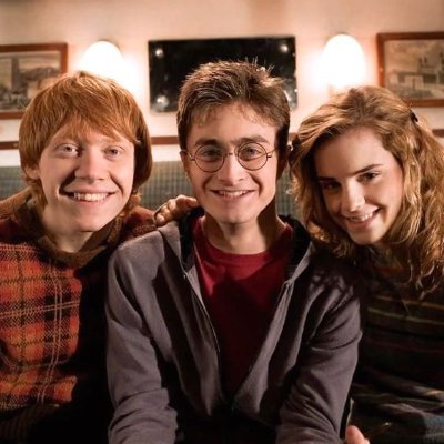 fan account for #harrypotter and #fantasticbeasts. hateful and negative comments will be blocked.