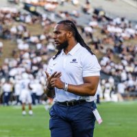 Tyrone Smith (@_coach_t_) 's Twitter Profile
