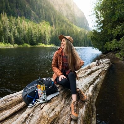 I’m a mountain girl Passionate nature enthusiast 🌿🏞️ | Wanderer exploring the world's beauty 🌍✈️ | Seeking serenity in every sunset 🌅 | Adventure-seek