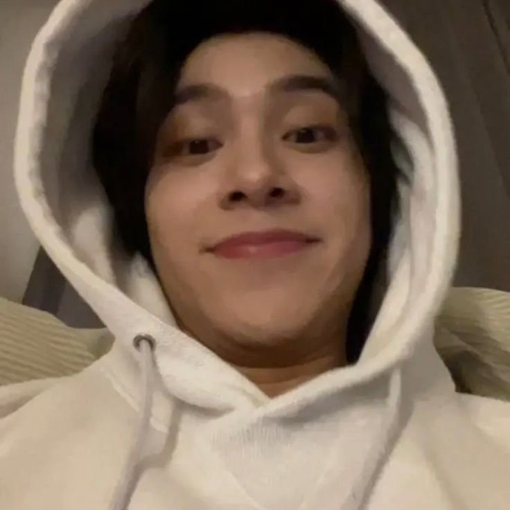 jenjenblem10's profile picture. 