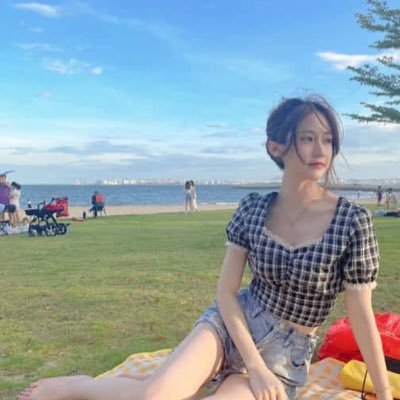 J1sCssV9292mfs's profile picture. 