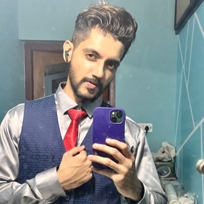 amiekris8's profile picture. its not who i am underneath, its what i do that defines me