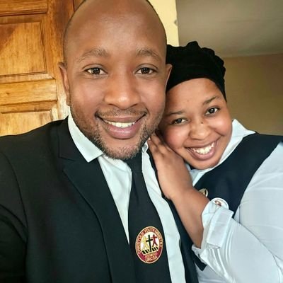 AdvMnqwathi's profile picture. It's never too late to start over... 😍