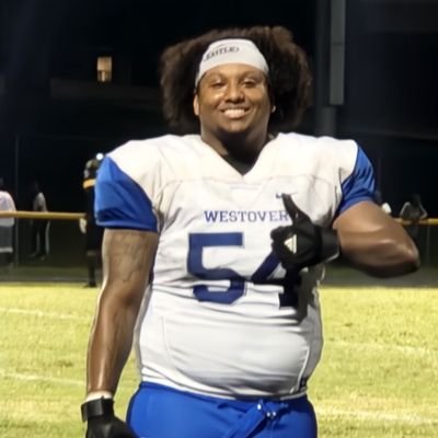 OL/DL Westover high school Co'24 3.7 GPA |310| bench |415| squat 
2nd in conference for heavyweight 
NCAA ID# 2305908857