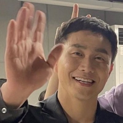 yttej1118's profile picture. 