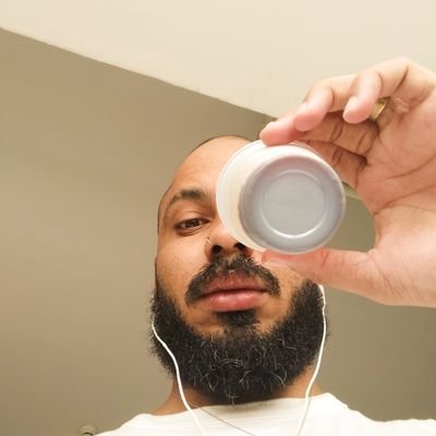 _rvzin's profile picture. Papai, acorda! O sol ta brilhando.