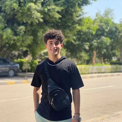 communication Engineer🤍
'لا تحزن إن لله معنا'
'23'.
Barca😍